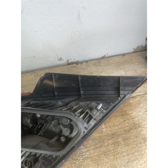 OEM Driver Halogen VERSA 12-19 NISSAN Outer Tail Lights 265553AN0A Left & Right - Picture 15 of 16